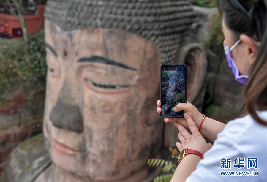 (社會)(3)樂山大佛景區(qū)恢復開放