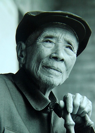 (為了民族復興·英雄烈士譜·圖文互動)楊善洲:“草鞋書記”筑起綠色豐碑