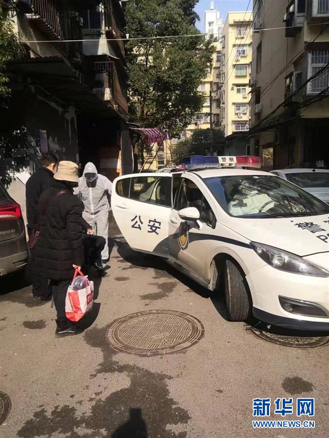 (習近平致敬的戰“疫”英雄·公安干警篇·圖文互動)(5)他們,抗疫一線鑄警魂