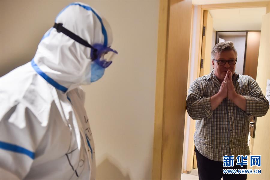 （聚焦疫情防控·圖文互動(dòng)）（1）“感謝你們，讓我感到很踏實(shí)！”——北京入境人員轉(zhuǎn)運(yùn)及隔離點(diǎn)見(jiàn)聞