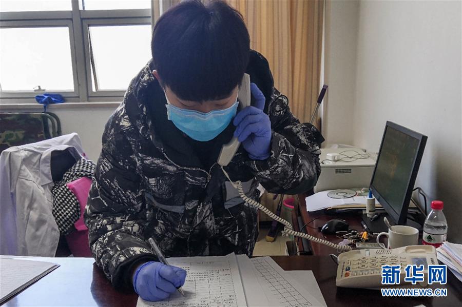 （一線抗疫群英譜·圖文互動）（2）大學生志愿者譚藝西：在武漢，我和媽媽共戰“疫”
