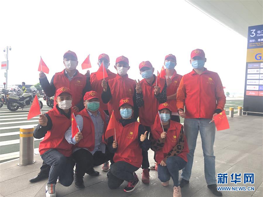 (新華全媒頭條·習(xí)近平致敬的戰(zhàn)“疫”英雄·武漢人民篇·圖文互動)(10)壯哉,大武漢——獻給英雄的武漢人民