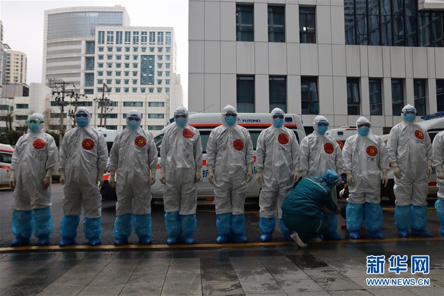 (聚焦疫情防控·圖文互動)(7)急救車輪上的45天