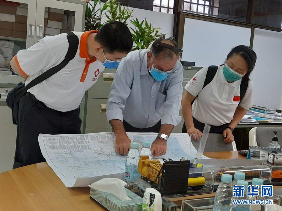(國際疫情·圖文互動)(5)“工作忙碌又細致,經驗豐富又專業”——一名柬埔寨青年眼中的中國援柬抗疫醫療專家組