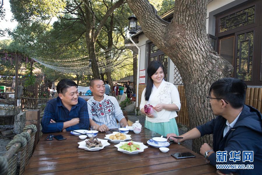 (在習(xí)近平新時代中國特色社會主義思想指引下——新時代新作為新篇章·習(xí)近平總書記關(guān)切事·圖文互動)(5)在“浙”里看見美麗中國