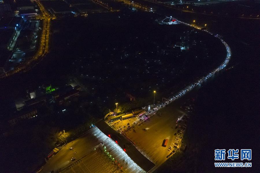 (新華全媒頭條·圖文互動(dòng))(3)武漢重啟,不負(fù)春天——寫在武漢“解封”之際