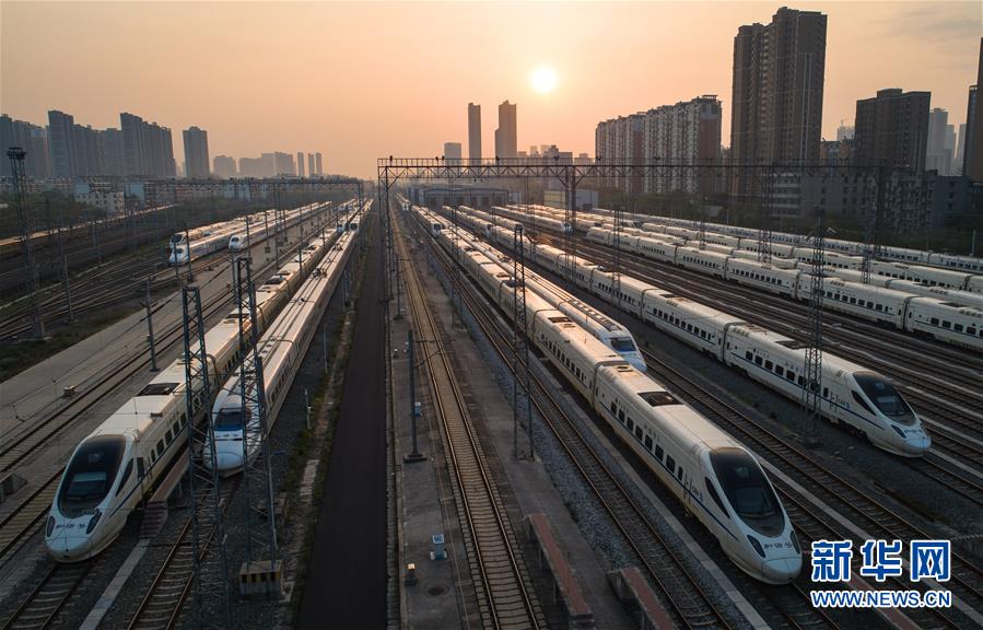 (新華全媒頭條·圖文互動(dòng))(6)武漢重啟,不負(fù)春天——寫在武漢“解封”之際