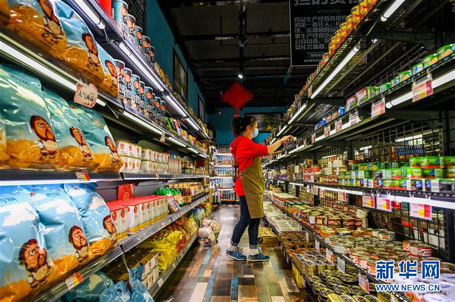 (聚焦疫情防控·圖文互動(dòng))(2)“確保輸入病例不影響居民正常生活”——中國最大陸路口岸內(nèi)蒙古滿洲里口岸抗疫見聞