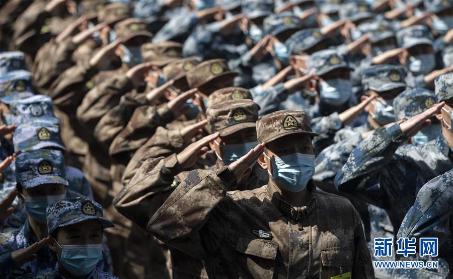 (圖文互動)(1)經中央軍委主席習近平批準 軍隊支援湖北醫療隊圓滿完成任務回撤
