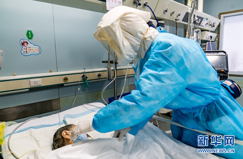 (新華全媒頭條·圖文互動)(3)“我看不見你的樣子,但我知道你是誰”——寫在國際護士節來臨之際