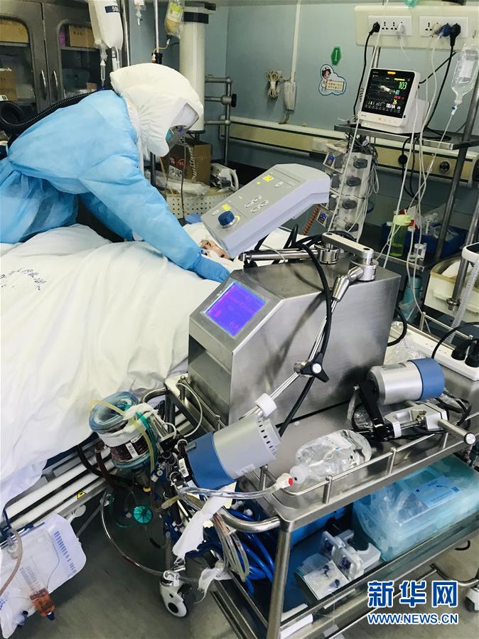 (新華全媒頭條·圖文互動)(4)“我看不見你的樣子,但我知道你是誰”——寫在國際護士節來臨之際