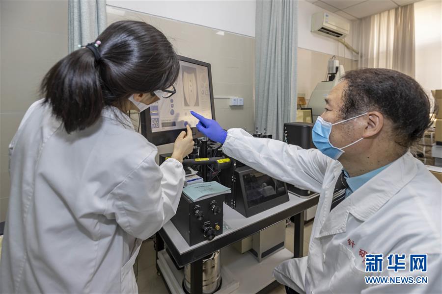 (代表委員履職·圖文互動)(2)“履職與行醫,都要精益求精”——全國政協委員吳煥淦履職記