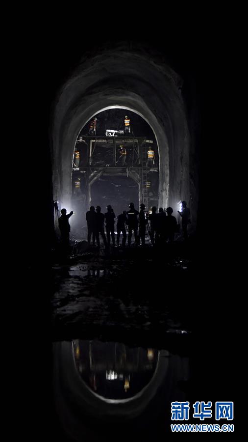 (在習近平新時代中國特色社會主義思想指引下——新時代新作為新篇章·習近平總書記關切事·圖文互動)(7)新機遇、新引擎——重大工程重大項目建設新動向觀察