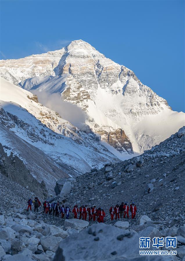 (2020珠峰高程測量)(6)2020珠峰高程測量登山隊全體隊員安全返回大本營