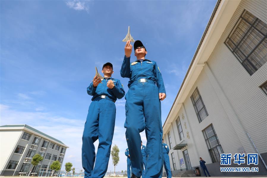 (圖文互動)(3)5290小時!中國空軍殲擊機飛行紀錄保持者光榮停飛