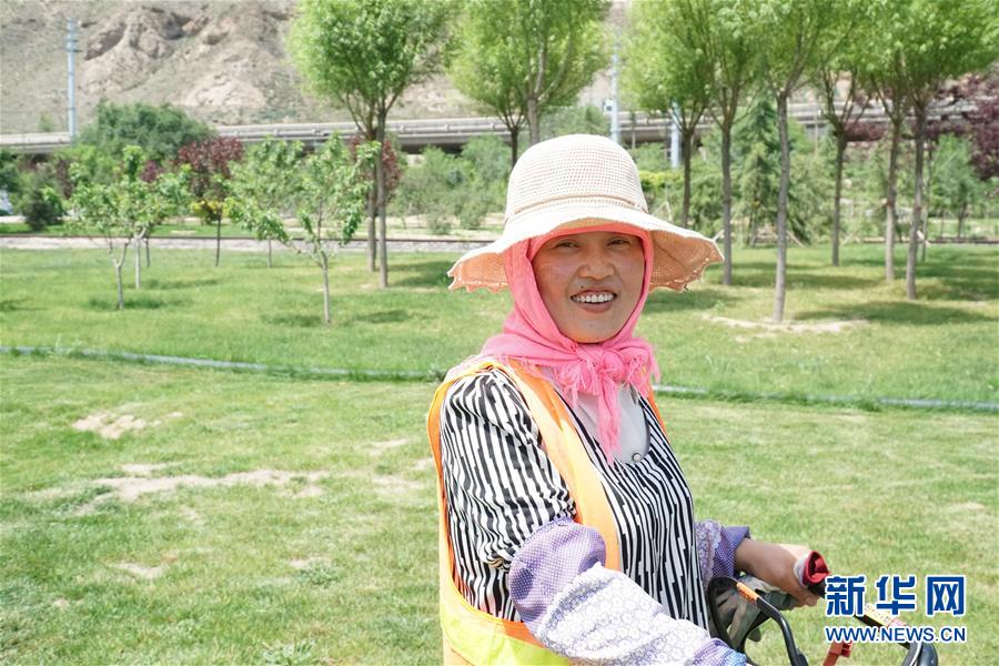 （決戰決勝脫貧攻堅·圖文互動）（4）李三姐有了“美”差事