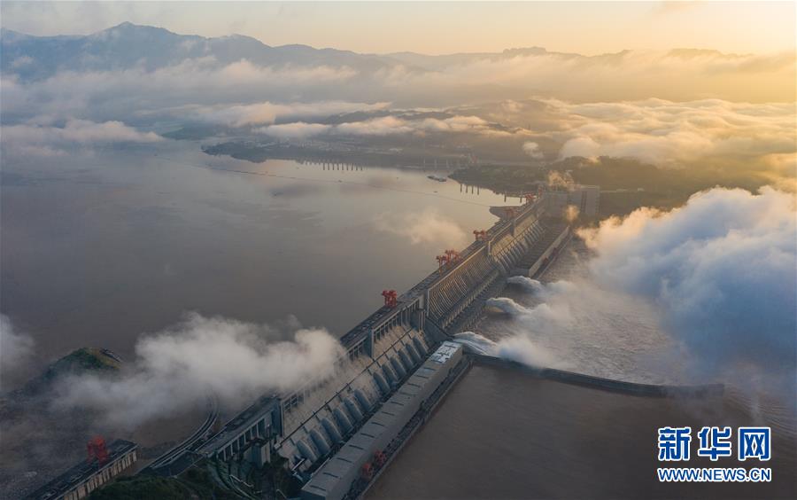 #（防汛抗洪·圖文互動）（2）三峽水庫有效攔蓄長江2020年第3號洪水削峰達36.7%