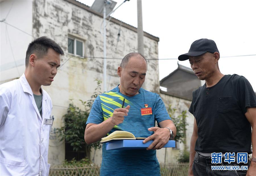 (新華全媒頭條·圖文互動(dòng))(12)筑起共御水患的鋼鐵長(zhǎng)堤——戰(zhàn)洪一線的“干群關(guān)系新答卷”