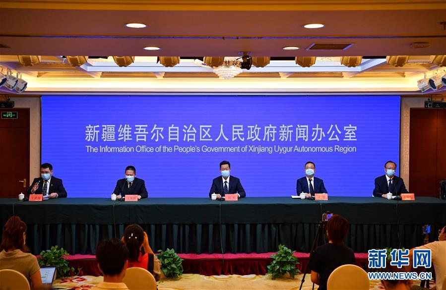 (聚焦疫情防控·圖文互動)烏魯木齊為大中專學生和特殊群體出疆開辟“綠色通道”