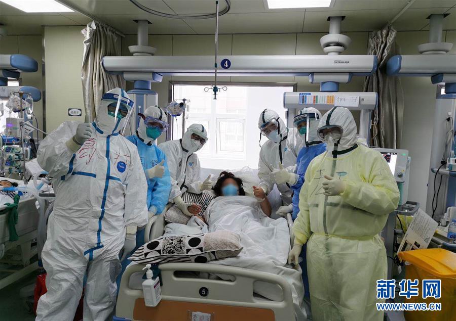 （抗疫一線醫(yī)務人員英雄群體·圖文互動）（1）合力護航生命之舟——遼寧、上海、廣東等醫(yī)療隊聯(lián)手決戰(zhàn)雷神山