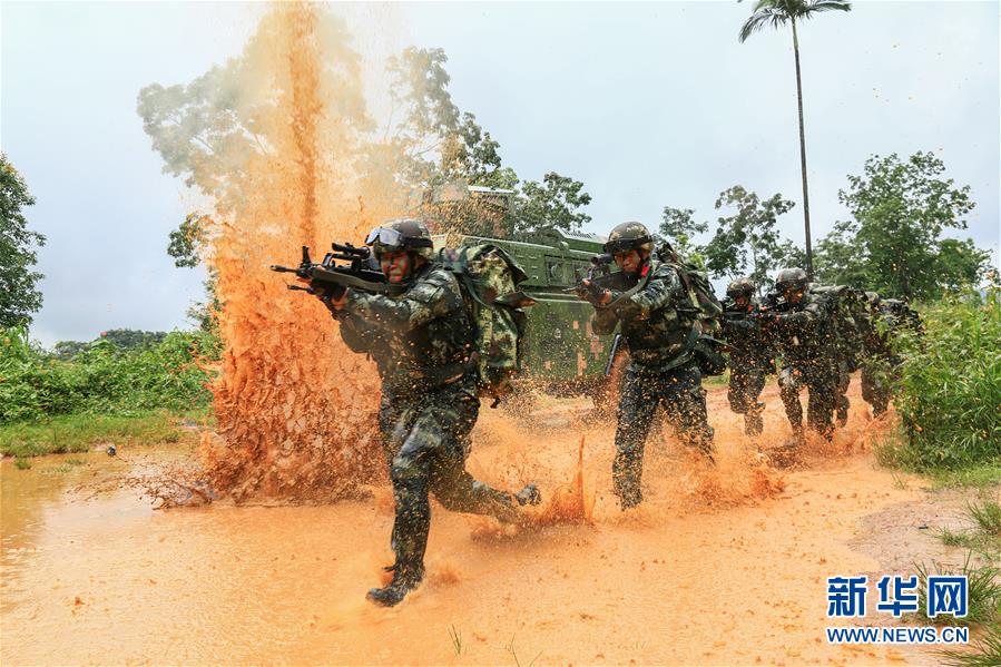 (圖文互動)(4)守護平安的“鋼刀傳人”——記武警云南總隊某支隊機動一中隊