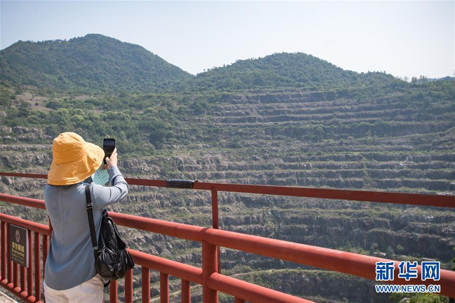 (走向我們的小康生活·圖文互動)(2)游客來了,小康近了——生態旅游引領湖北山區蝶變二三事