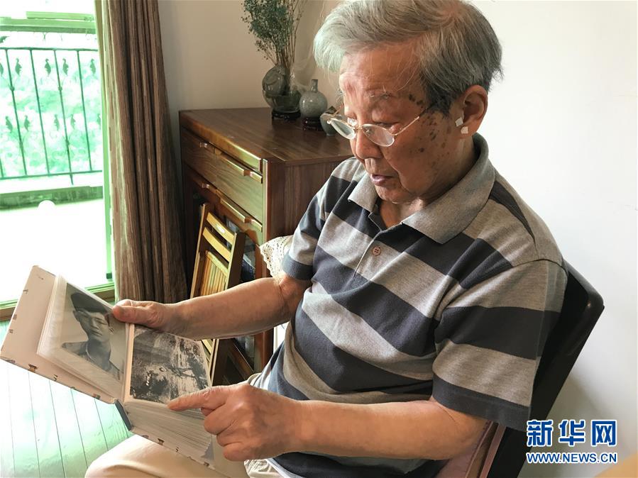 （紀念抗美援朝70周年·圖文互動）戰地金達萊，花兒為誰開？——記志愿軍老戰士文工隊員任紅舉