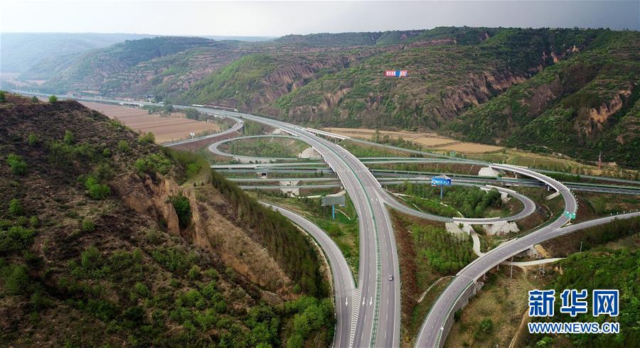 (“中國面貌”系列述評·圖文互動(dòng))(4)奇跡中國——70年中國面貌變遷述評之一