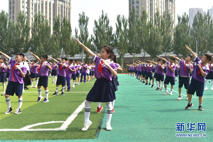 (體育·圖文互動)(1)(在習(xí)近平新時代中國特色社會主義思想指引下——新時代新作為新篇章·總書記關(guān)心的百姓身邊事)奔跑吧,少年!——體育讓孩子們插上強壯的翅膀(配本社同題文字稿)