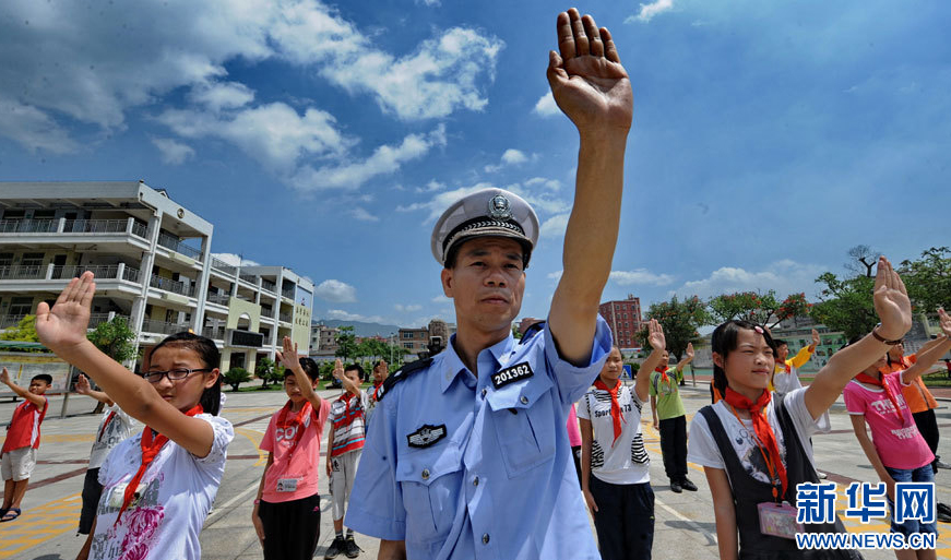 人民警察陳清洲:用生命守護交通安全