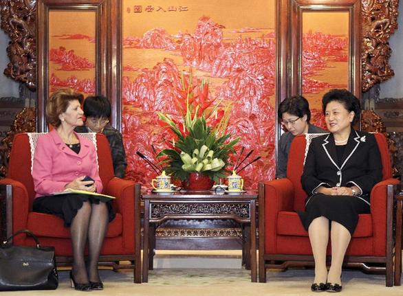 劉延東會見歐盟委員會教育、文化、語言多樣性及青年事務委員瓦西利烏