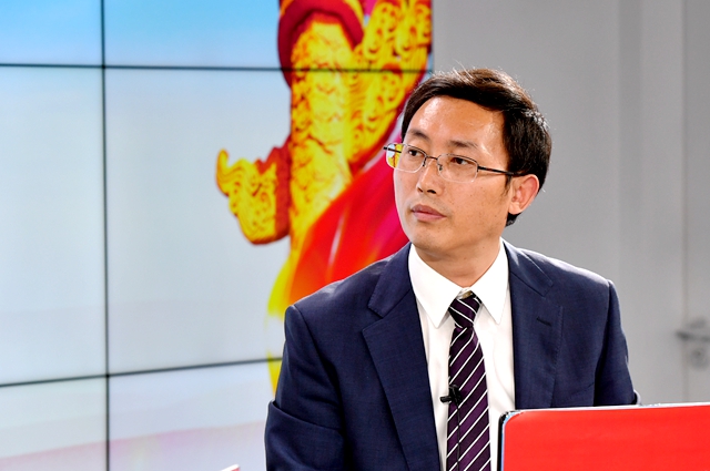 繼往是為了開來，那么開什么來？我們的未來是什么？我們現在站在什么歷史方位上？往哪里去走？