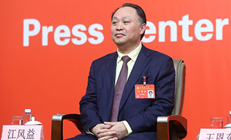 南昌大學黨委常委、副校長江風益