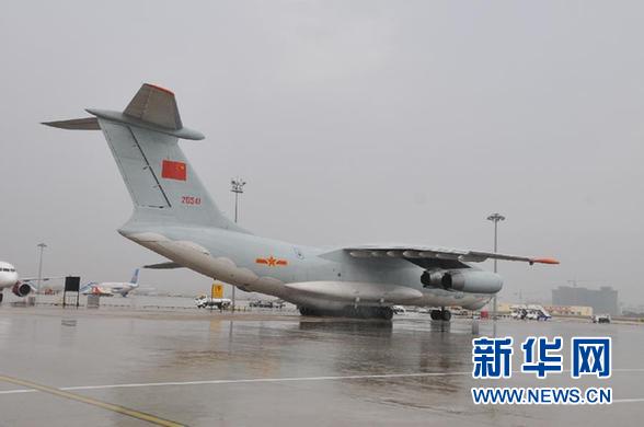(搜尋馬航370航班·圖文互動)(5)中國空軍3架運輸機抵達(dá)馬來西亞 將展開海外搜救行動