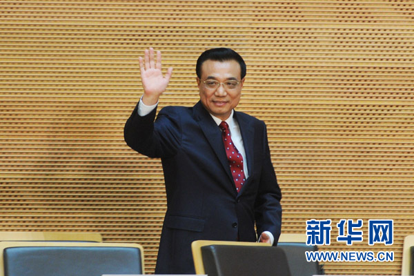 5月5日，中國(guó)國(guó)務(wù)院總理李克強(qiáng)在位于亞的斯亞貝巴的非洲聯(lián)盟總部發(fā)表題為《開創(chuàng)中非合作更加美好的未來(lái)》的演講。 新華社記者 謝環(huán)馳 攝 