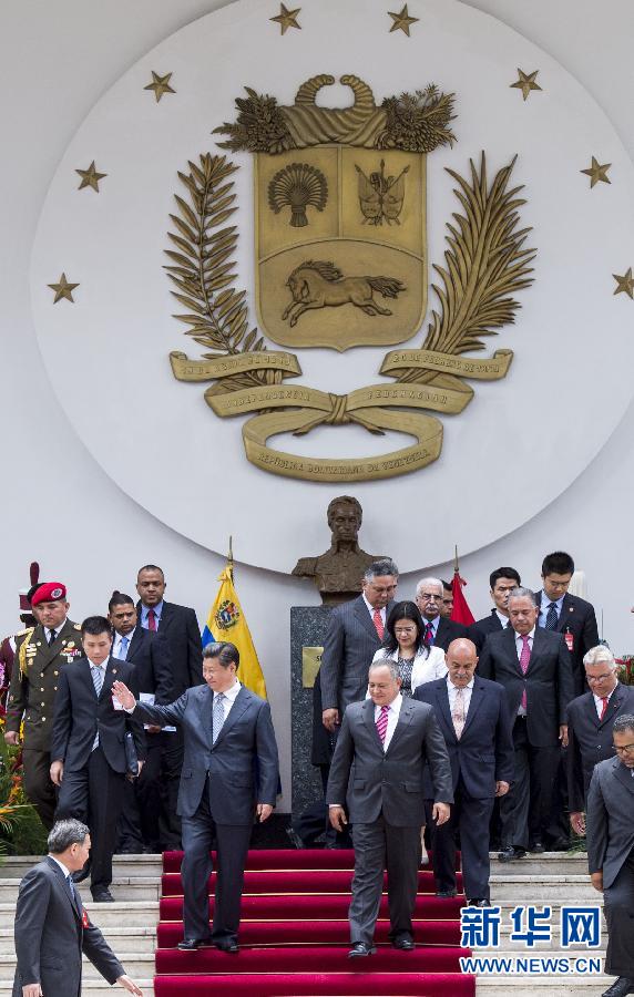 當?shù)貢r間7月21日，國家主席習近平在加拉加斯會見委內瑞拉全國代表大會主席卡韋略。 新華社記者 王曄 攝