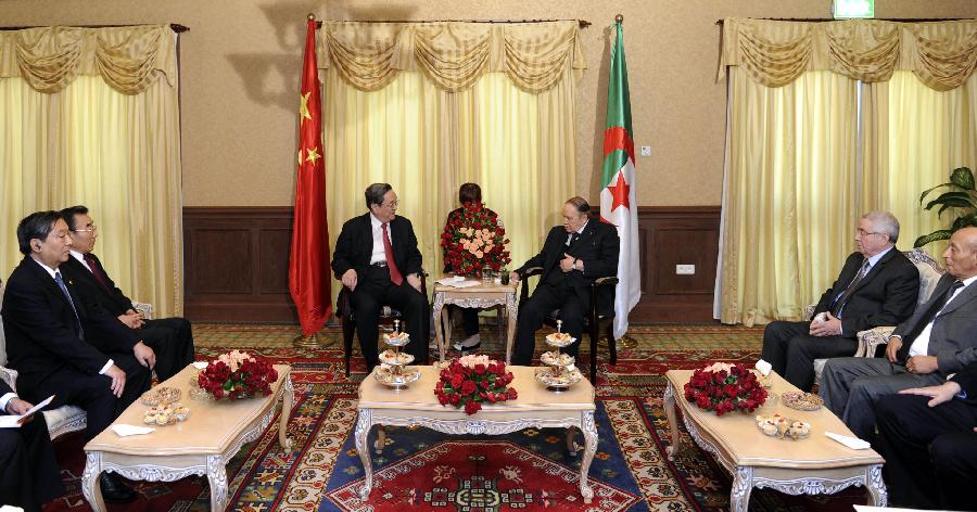 11月2日，正在阿爾及利亞進行正式友好訪問的全國政協(xié)主席俞正聲在阿爾及爾會見阿總統(tǒng)布特弗利卡。 新華社記者 張鐸 攝
