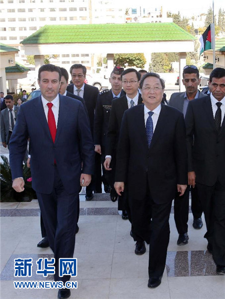 11月9日，正在約旦進行正式友好訪問的全國政協主席俞正聲在安曼會見約旦眾議院代議長薩法迪。 新華社記者 劉衛兵 攝 