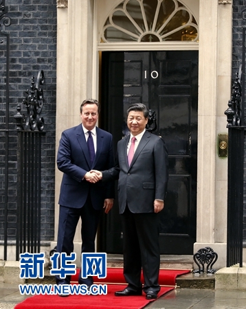 10月21日，國家主席習近平在倫敦唐寧街首相府同英國首相卡梅倫舉行會談。 新華社記者 鞠鵬 攝 