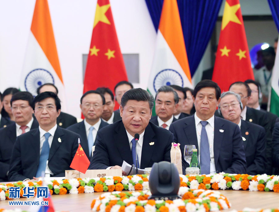 10月16日，金磚國家領導人第八次會晤在印度果阿舉行。中國國家主席習近平、印度總理莫迪、南非總統祖馬、巴西總統特梅爾、俄羅斯總統普京出席。習近平發表題為《堅定信心　共謀發展》的重要講話。新華社記者姚大偉攝 