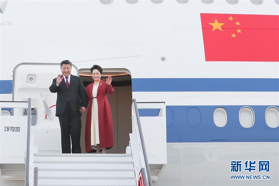 (時(shí)政)習(xí)近平抵達(dá)馬德里開始對西班牙王國進(jìn)行國事訪問