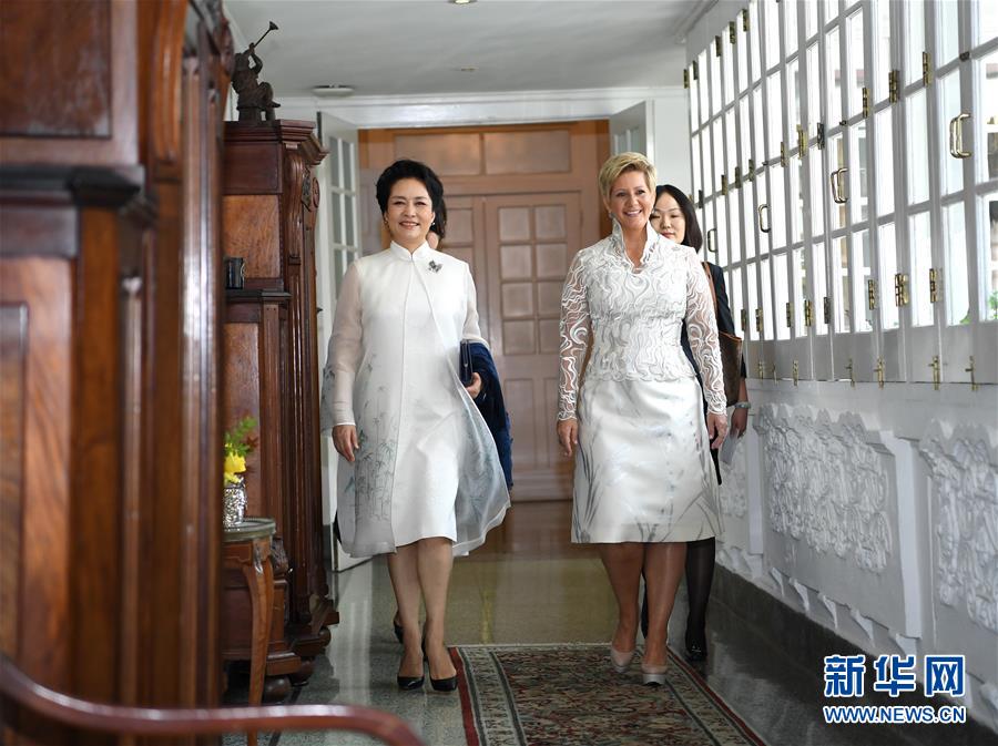 (XHDW)(2)彭麗媛會見巴拿馬總統夫人卡斯蒂略并共同出席艾滋病防治公共宣傳活動
