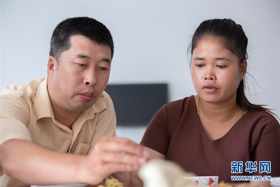 (國際·“一帶一路”高峰論壇·圖文互動)(2)柬埔寨90后姑娘在西港特區(qū)收獲成長與愛情