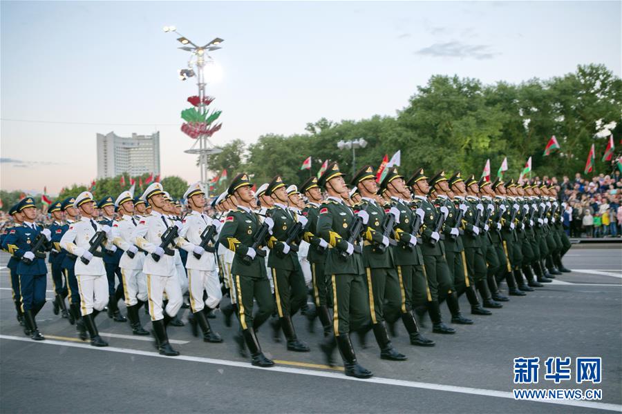 (國(guó)際)(2)白俄羅斯舉行慶祝獨(dú)立日閱兵式