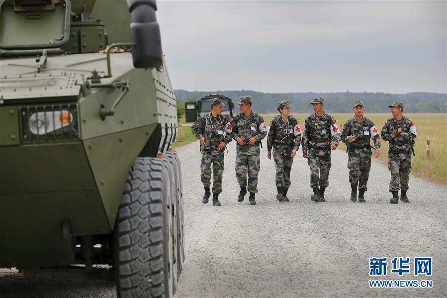 （國際·圖文互動）（2）通訊：海外演訓場，走來一群中國衛(wèi)生士官