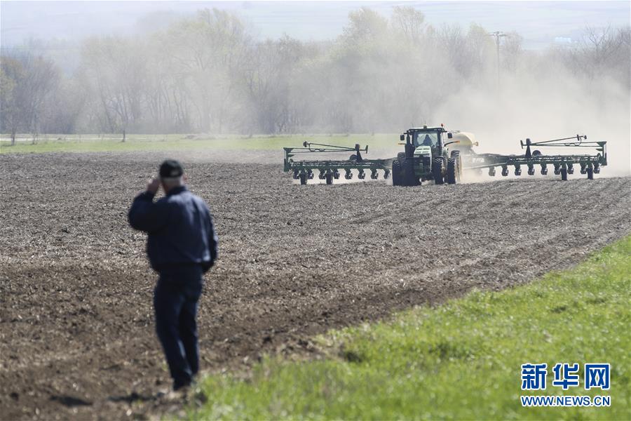 (國際·圖文互動)(2)通訊:貿易戰凸顯美國農業發展隱憂