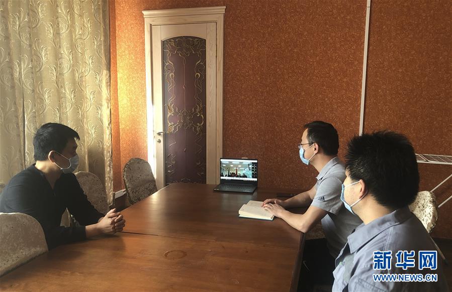 (國際疫情·圖文互動)(2)“和祖國的專家聊一聊很安心”——記中國援哈薩克斯坦醫療隊指導同胞抗疫