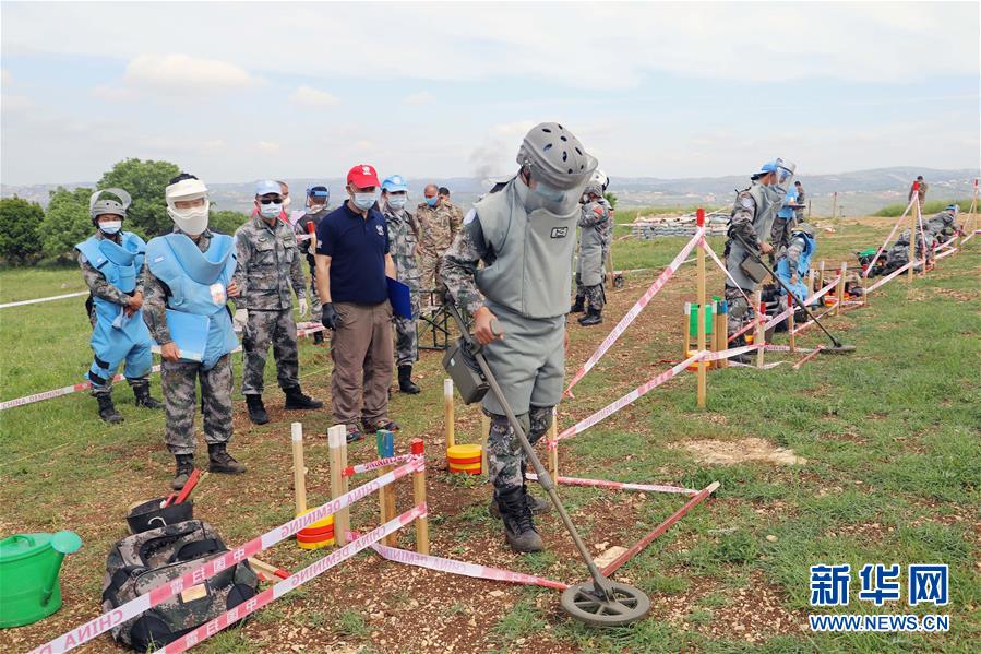(XHDW·圖文互動)(3)中國赴黎維和官兵獲聯(lián)合國人道主義掃雷資質(zhì)