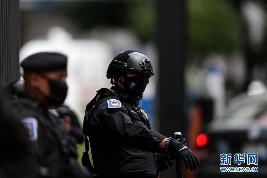 (國際)(6)墨西哥城警察局長遇襲受傷